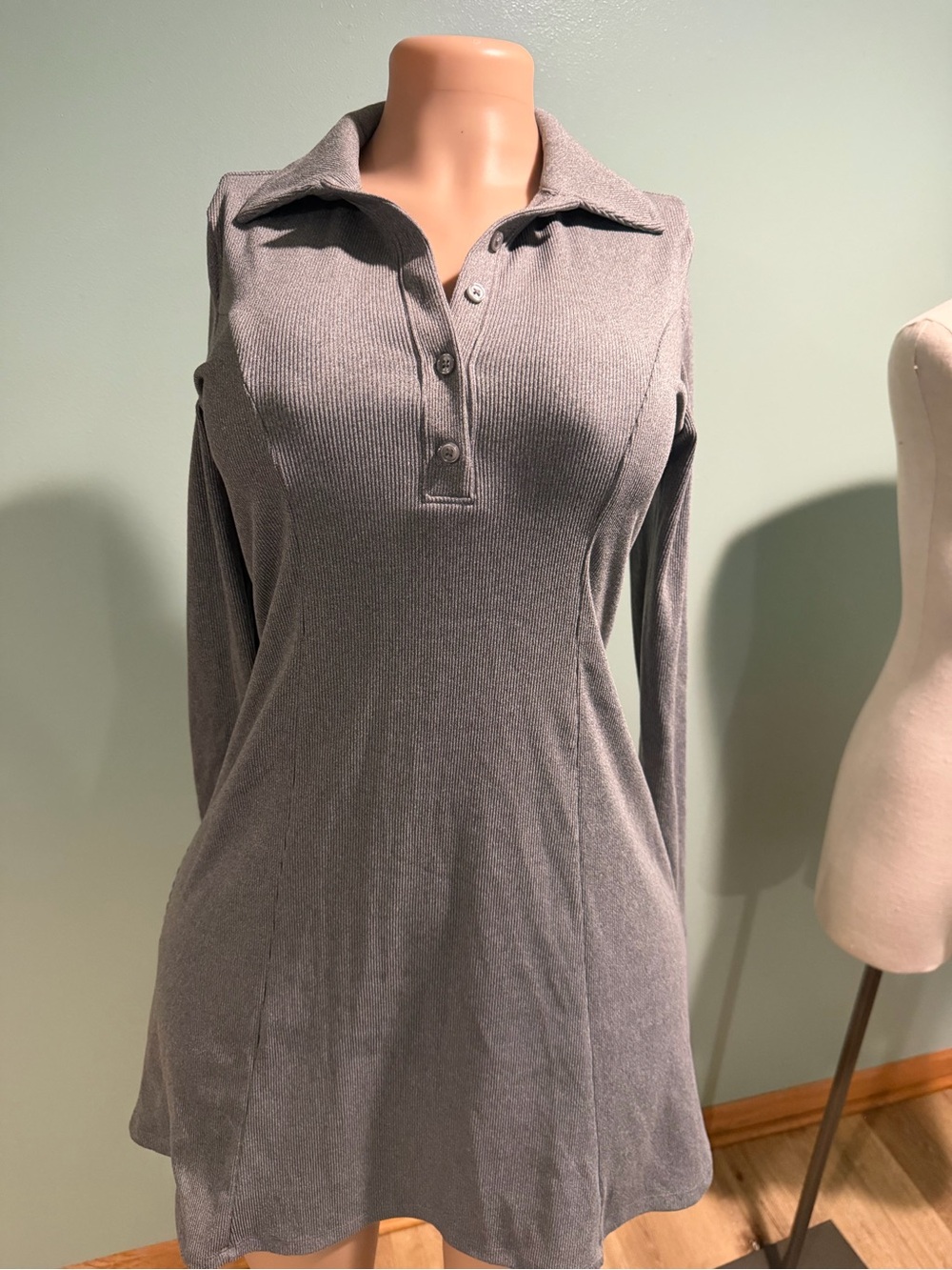 No Boundaries Gray Ribbed Collared Henley Tunic